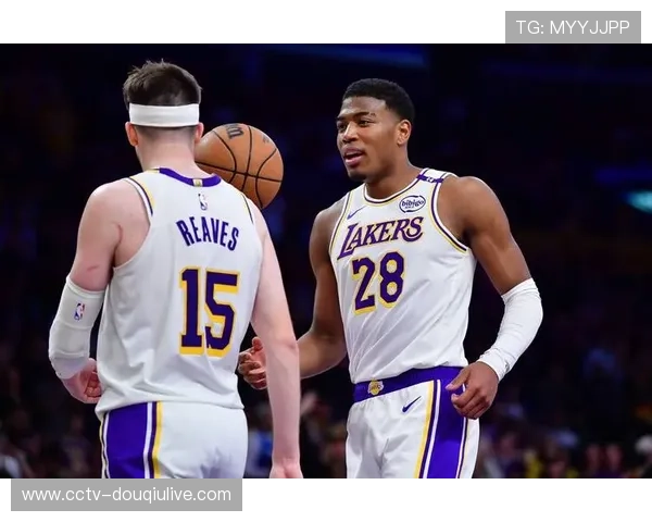 湖人防守崩盘败因：锋线无限换防瓦解东契奇体系