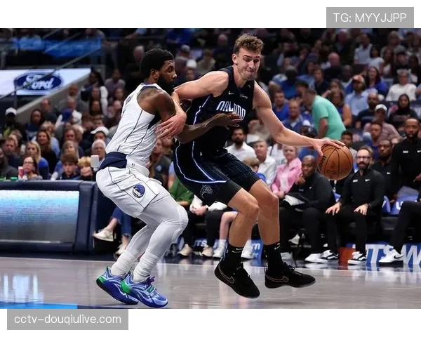 战报:独行侠半场领先太阳15分,东契奇与欧文连线战术多次奏效 战报:独行侠半场领先太阳15分,东契奇与欧文连线战术多次奏效