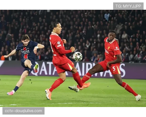 巴黎圣日耳曼2-1逆转巴萨,姆巴佩点射锁定胜局 巴黎圣日耳曼2-1逆转巴萨,姆巴佩点射锁定胜局